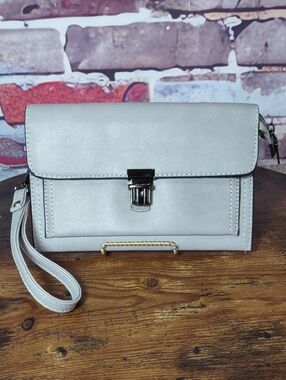 Isabelle Vegan Wristlet/Clutch/Wallet